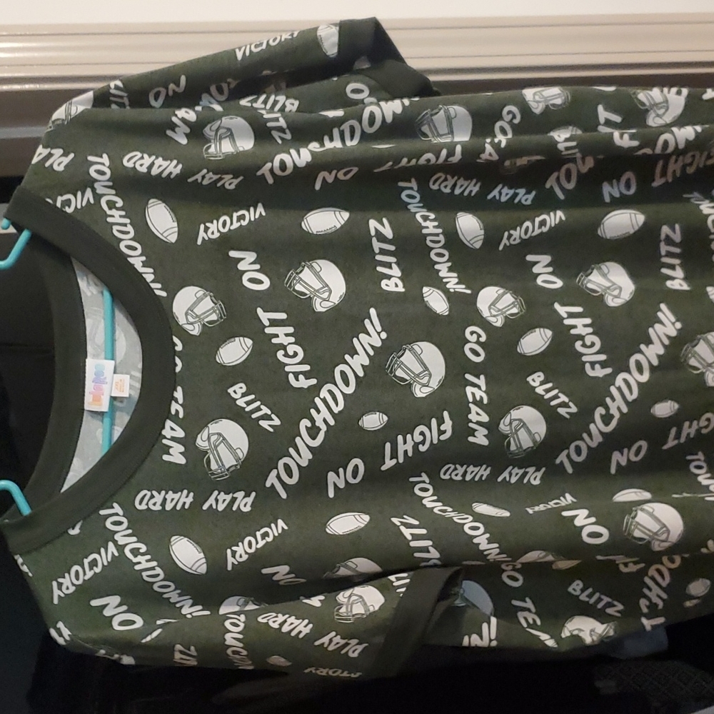 LuLaRoe Liv Tshirt